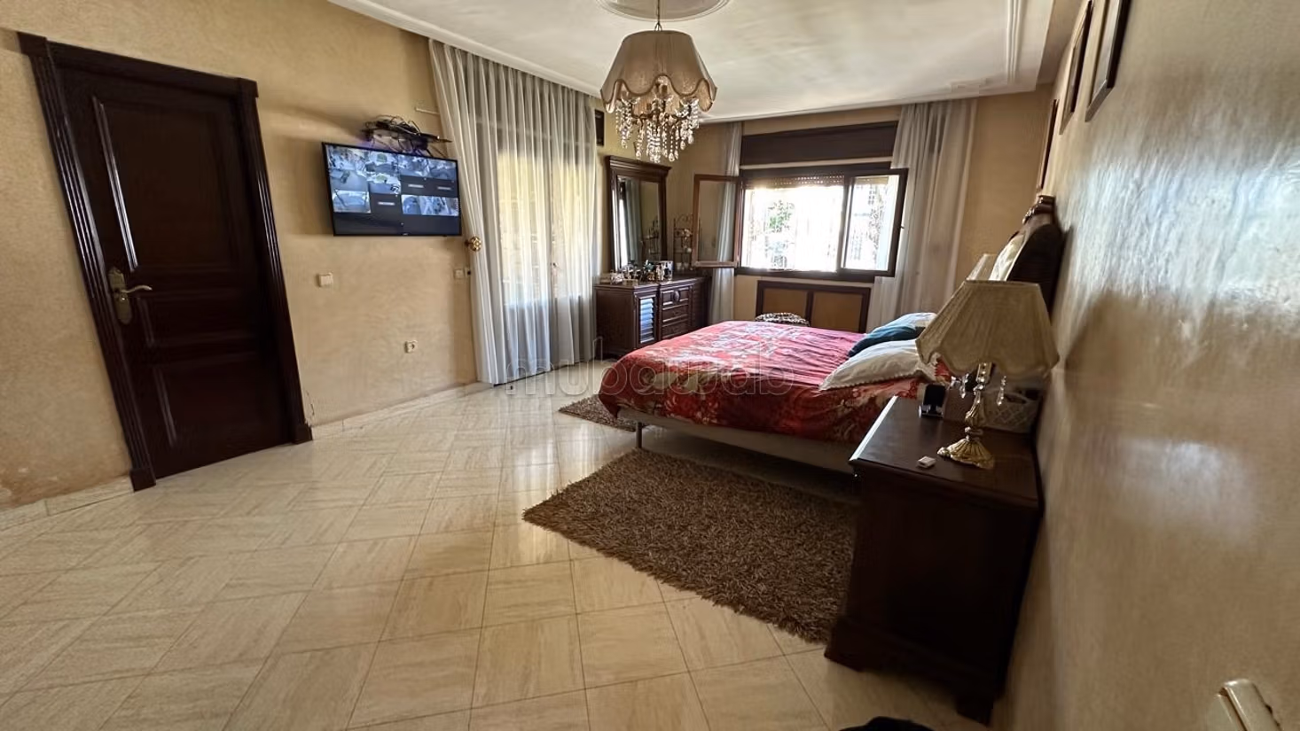 Villa en vente au quartier souriyene 
Tanger
