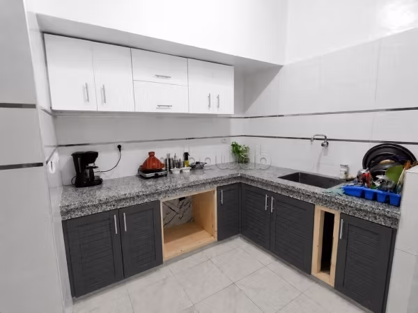 Appartement fraîchement rénové au rdc à Rabat