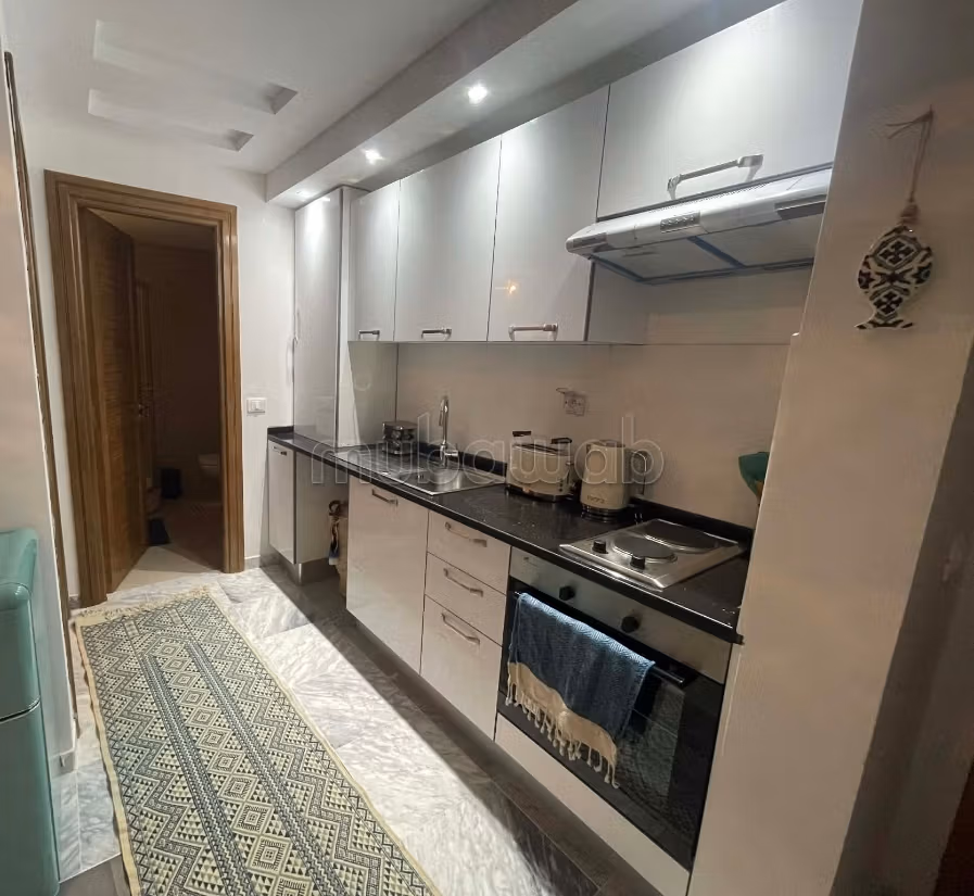 Un appartamento con camera vista mare e canale
