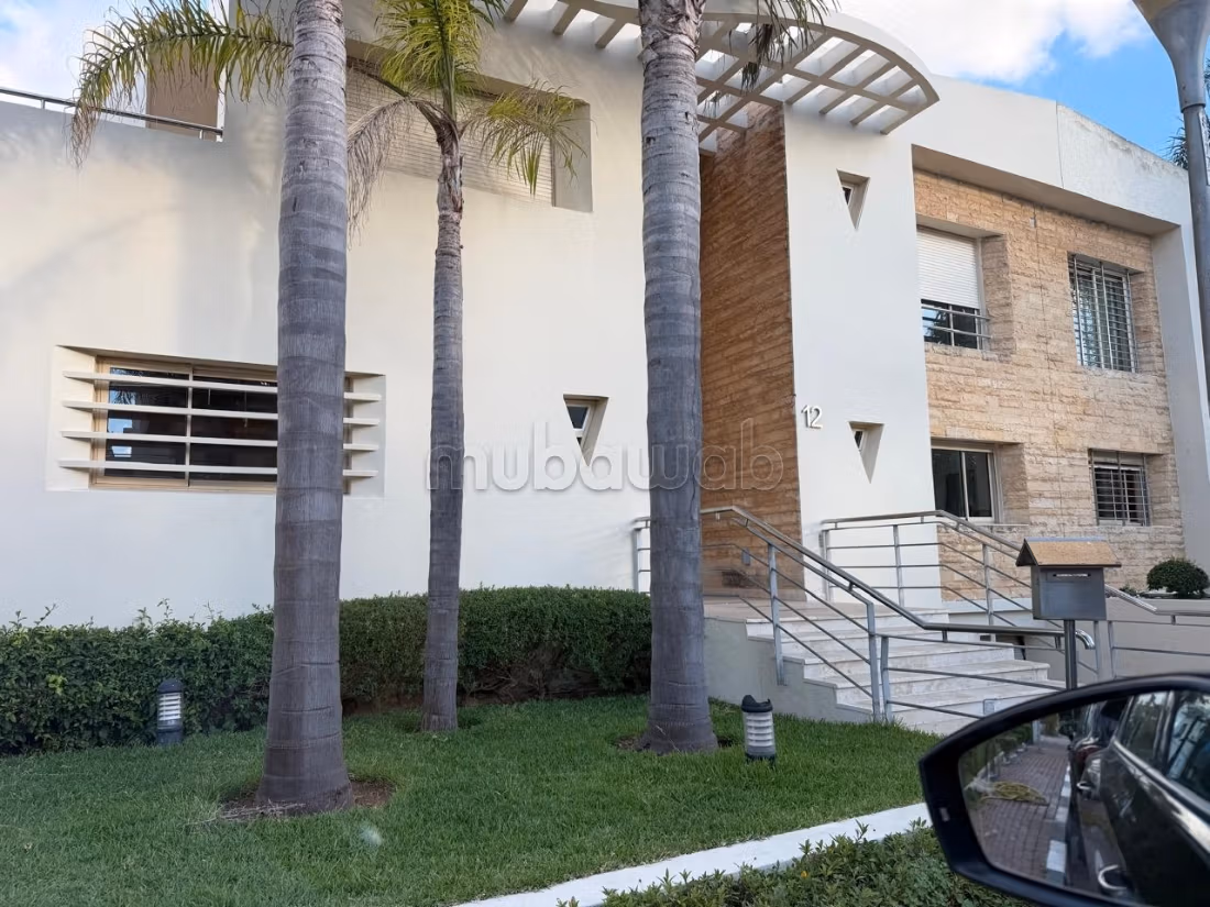 Villa adosada en la residencia en venta