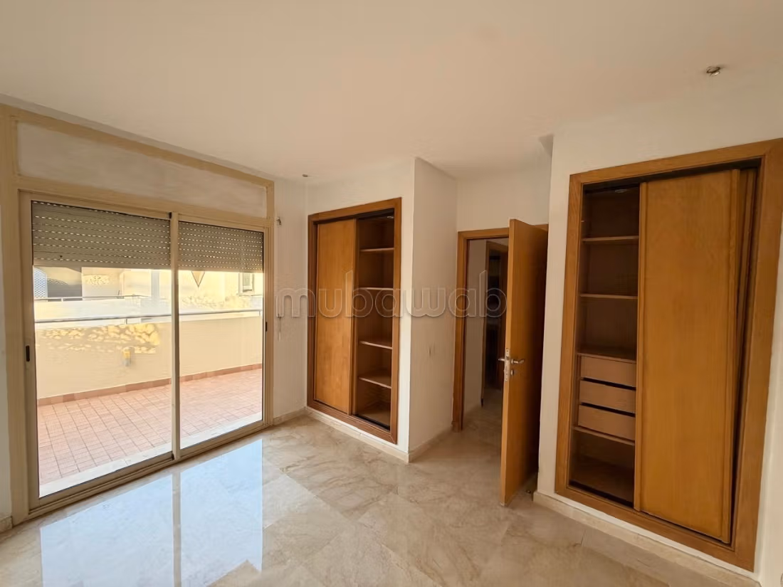 Villa adosada en la residencia en venta