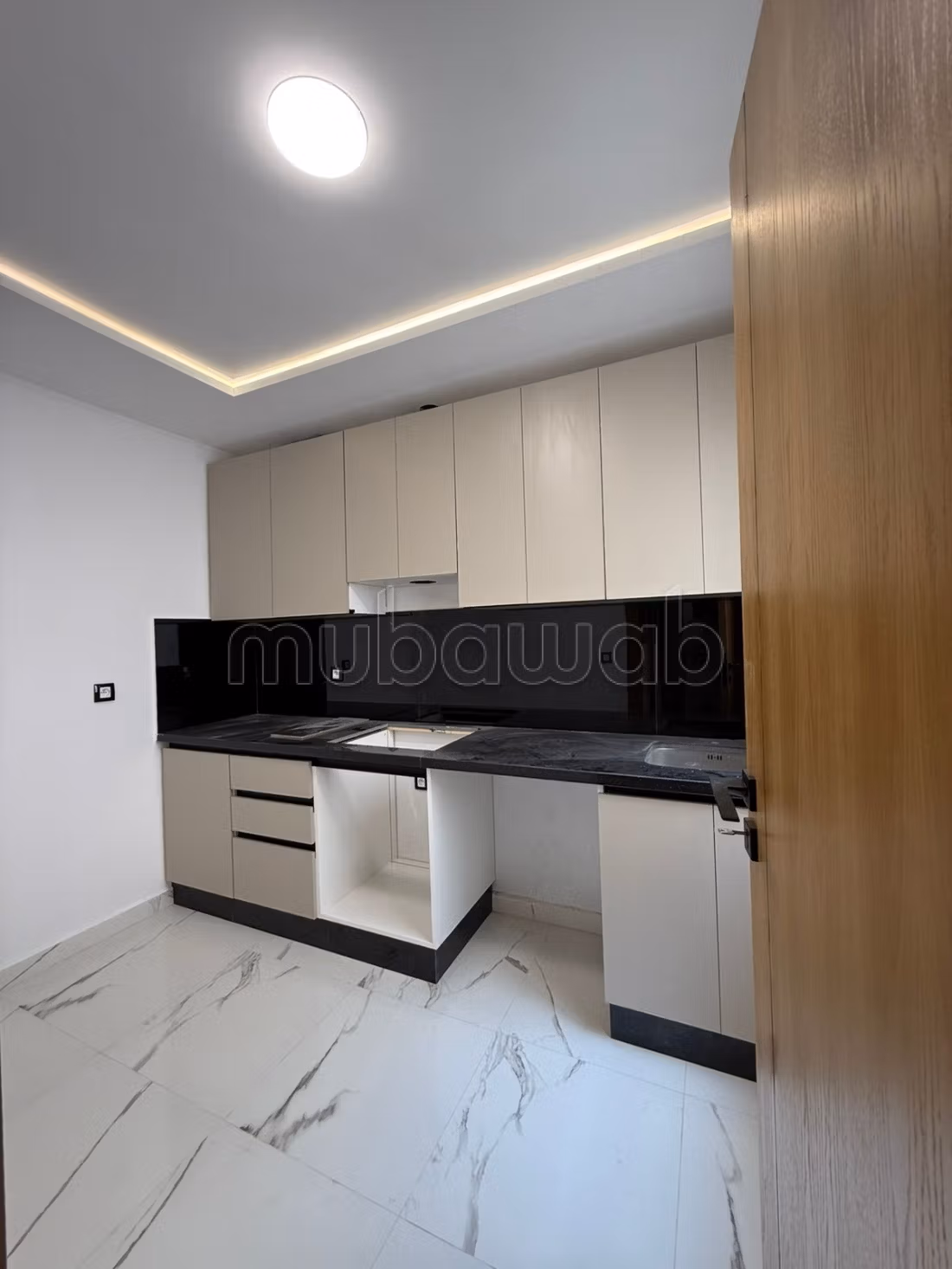 Fantastic apartment for sale in Martil. 2 excellent rooms. Equipped kitchen