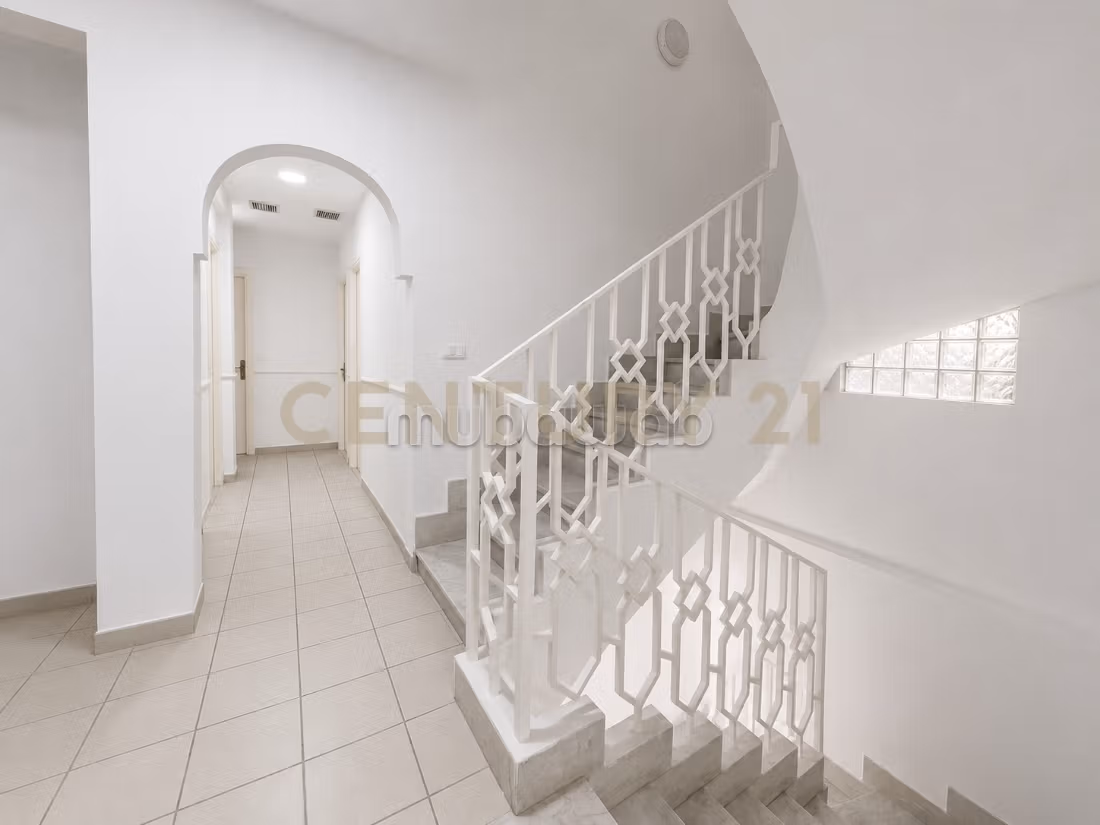 In vendita Villa ufficio a Menzah 1
