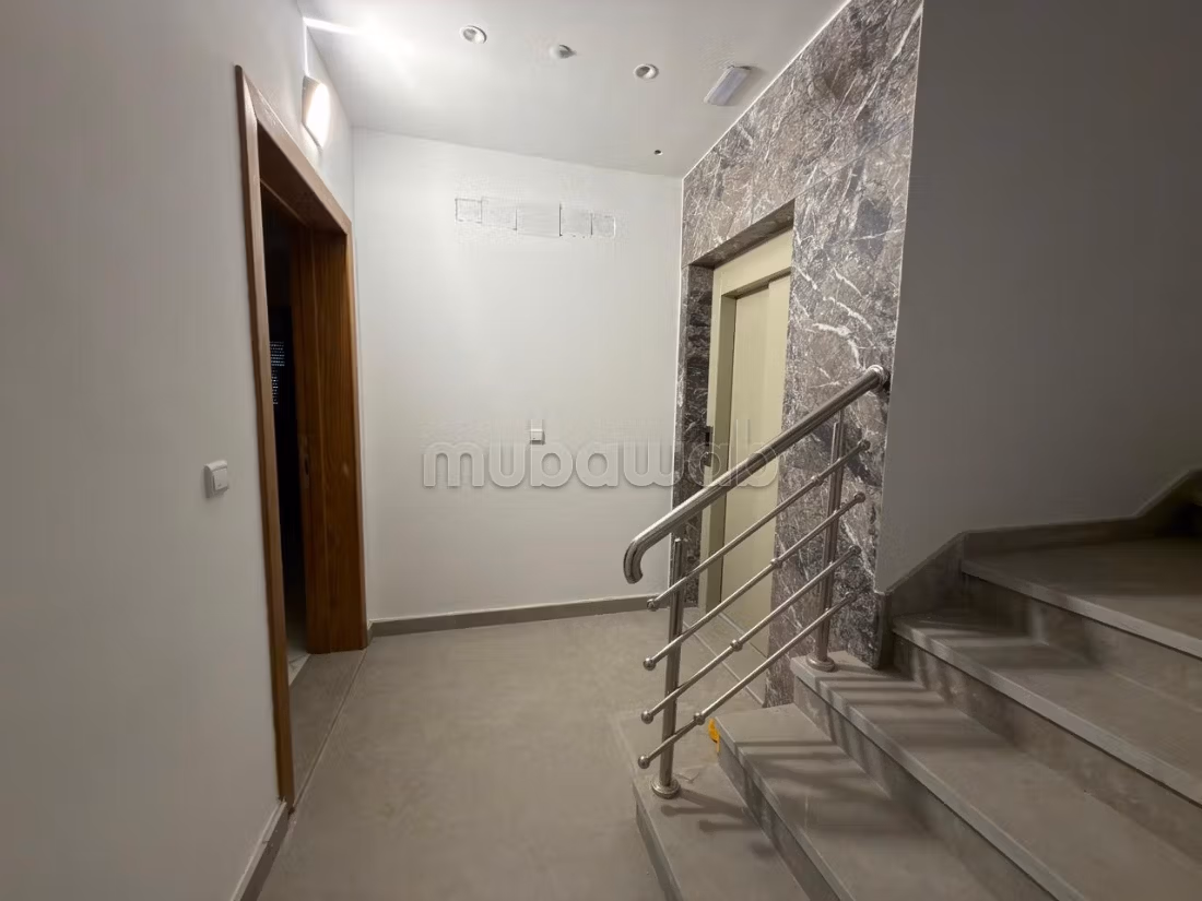 Appartement 100 m² à Moujahidine — 14