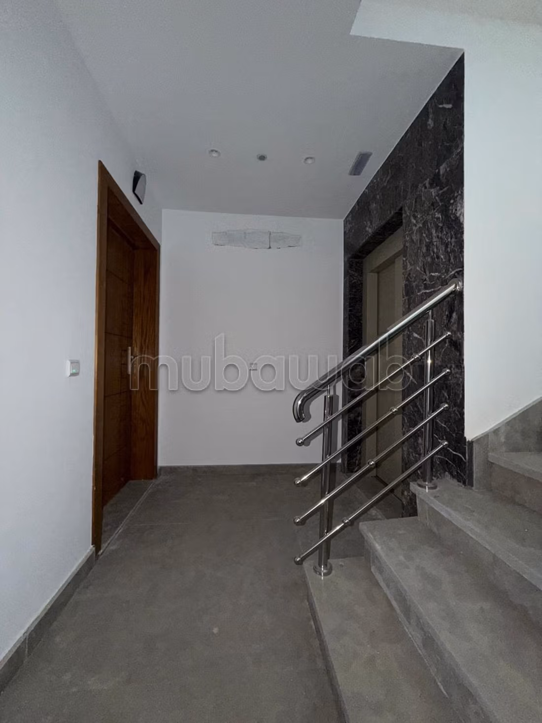 Appartement 100 m² à Moujahidine — 15
