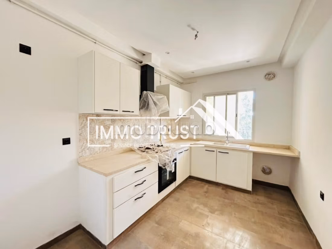 Appartement S2 jamais habité à La Soukra