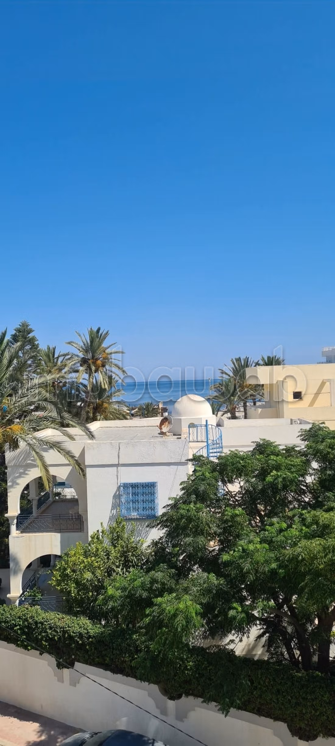 S2 Apartment facing the Palm Trees Beach in Mon