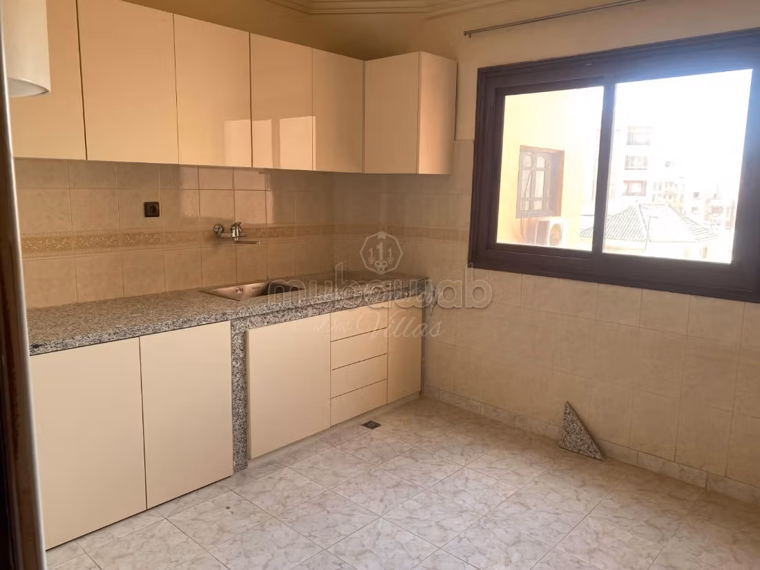 Spacious Apartment for Long-Term Rent