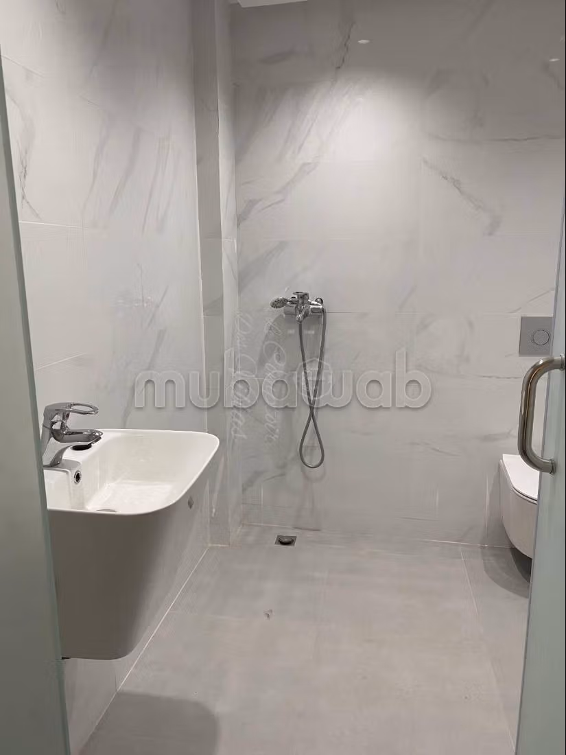 Spacious Apartment for Long-Term Rent