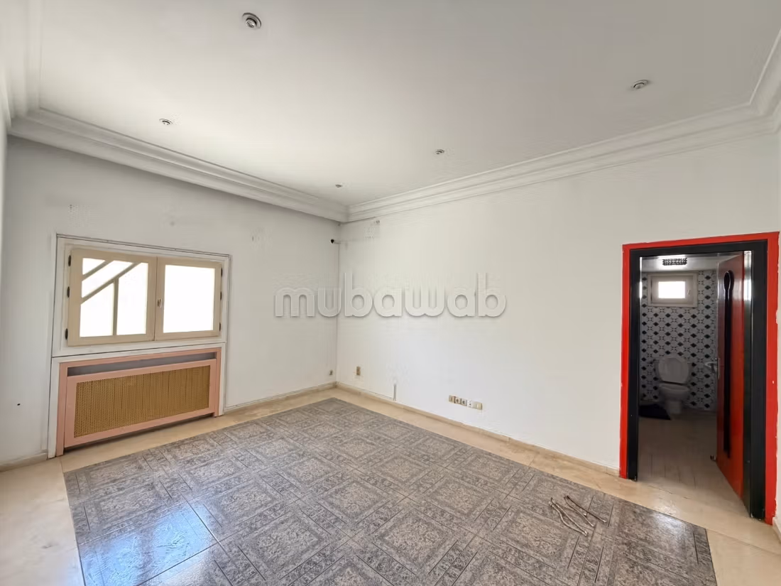 For rent factory 4000 m² in R2 in Sidi Rzig Megrine