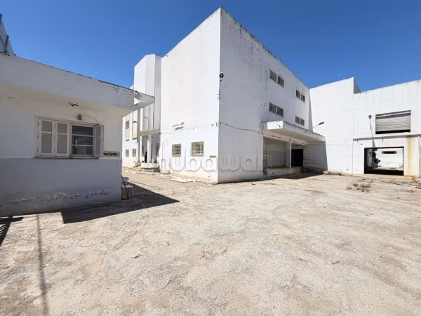 A louer usine 4000 m² en R2 à Sidi Rzig Megrine