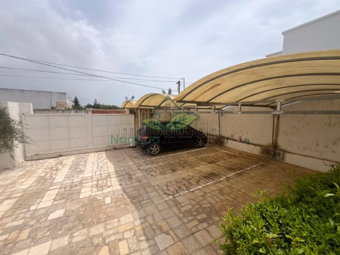 A vendre Villa S9 à Hammamet