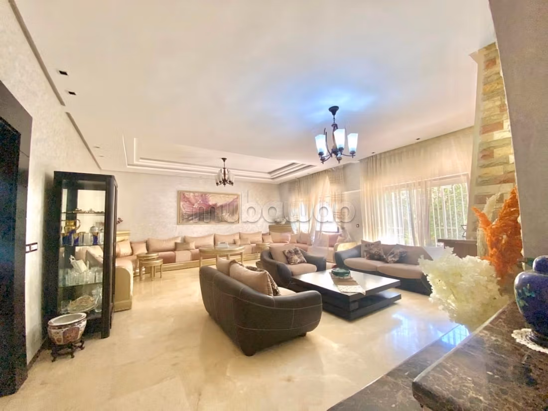 Triplex arredato in affitto a Harhour
