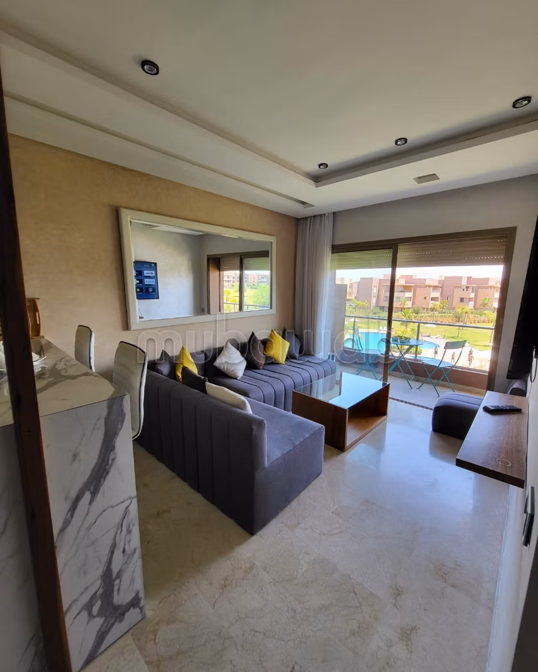 Studio per day a prestigious room