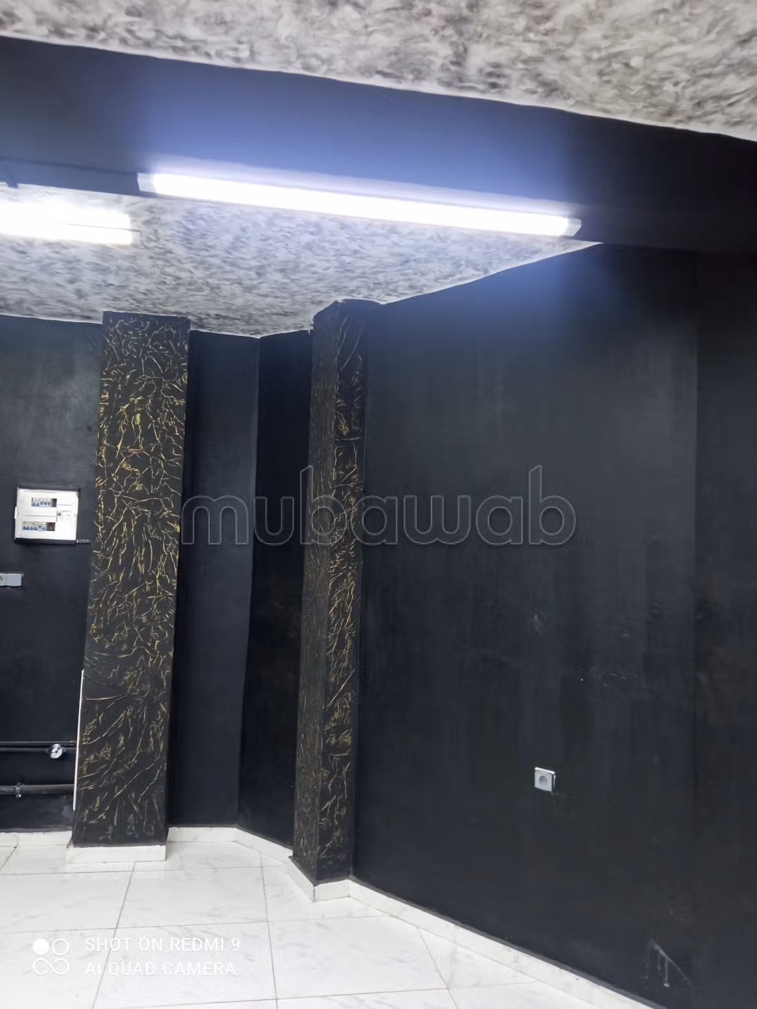 Locale commerciale in affitto ad Anassi. Superficie 36 m². Doppio vetro e porta blindata