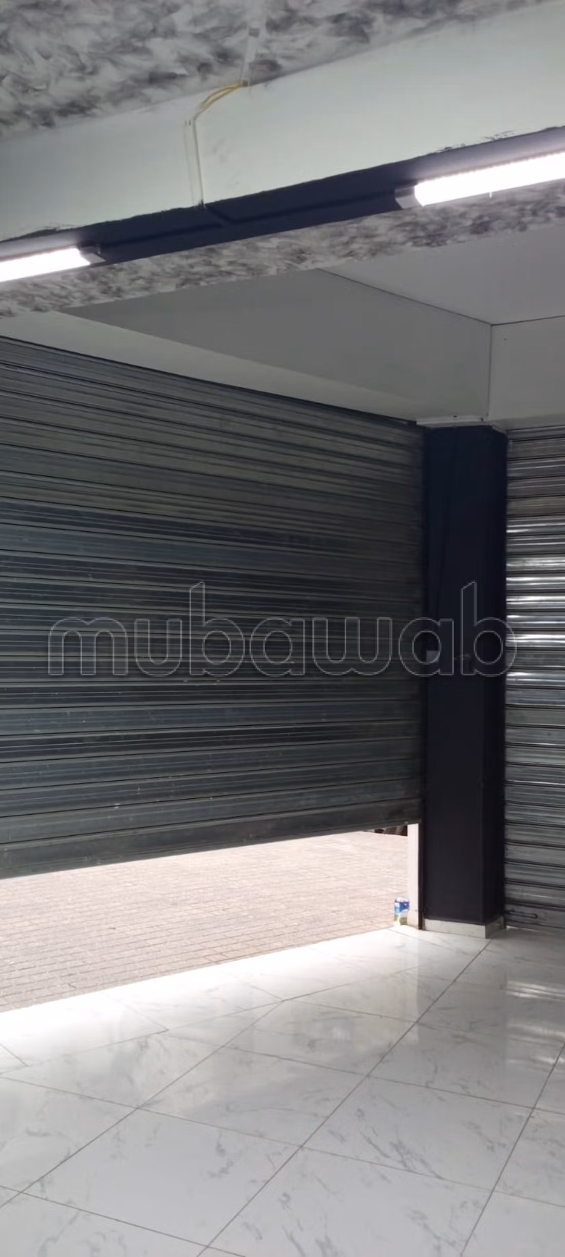 Locale commerciale in affitto ad Anassi. Superficie 36 m². Doppio vetro e porta blindata