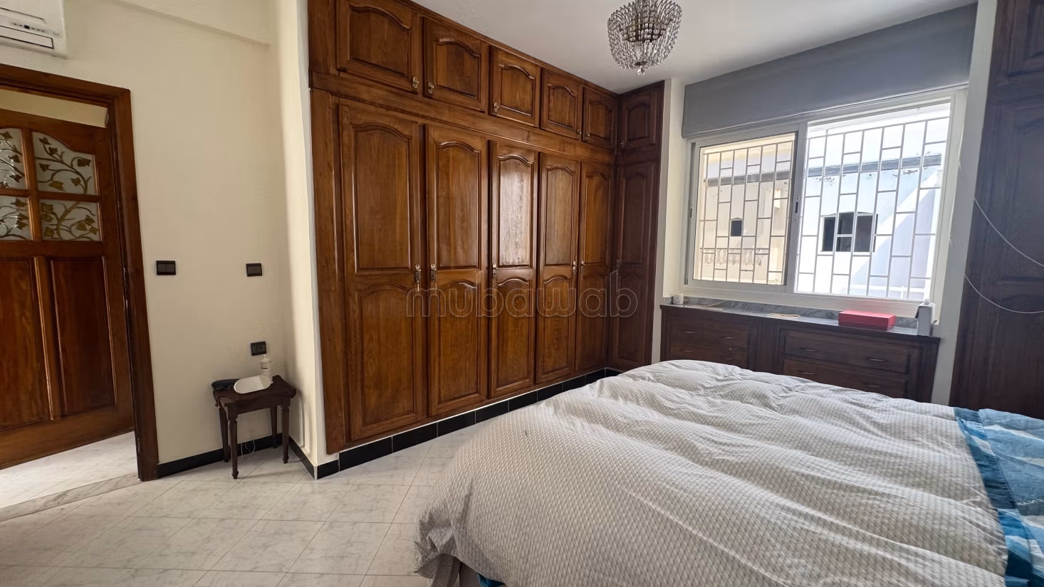Magnifica villa in vendita a Dar Bouazza nel quartiere Nawrass. 3 camere. Terrazza e giardino