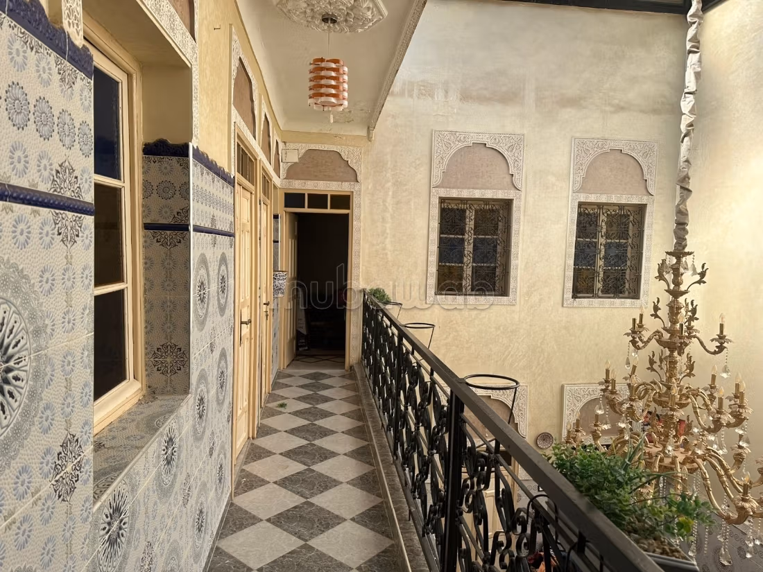Beau riad 5 chbs de 130 m2 au sol bab Doukkala