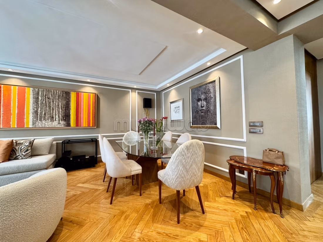 Triangle d’Or – Appartement rénové à la vente — 2
