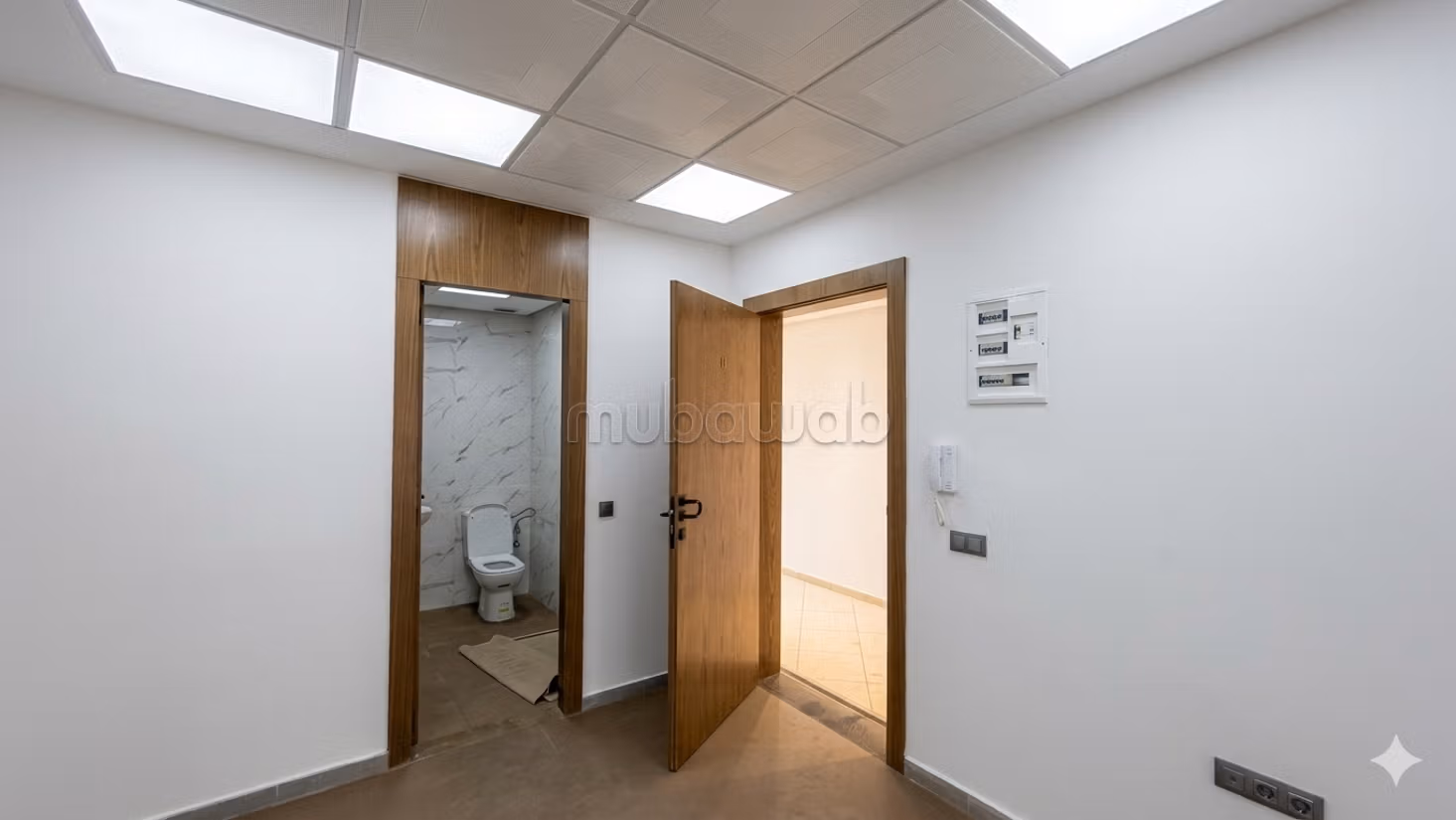 Nuovo Ufficio Professionale di 95m² in Affitto - Centro di Kénitra