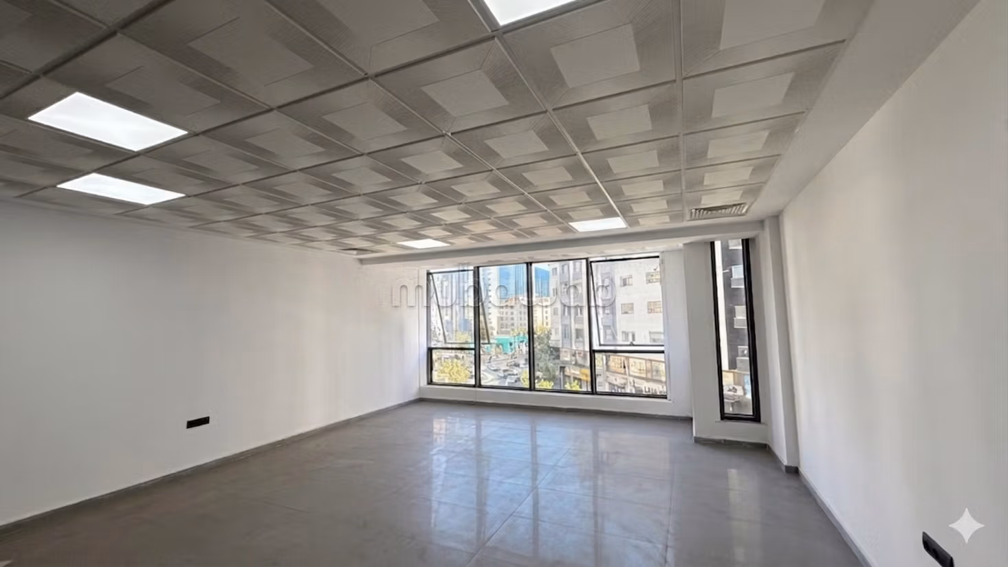 Nuovo Ufficio Professionale di 95m² in Affitto - Centro di Kénitra
