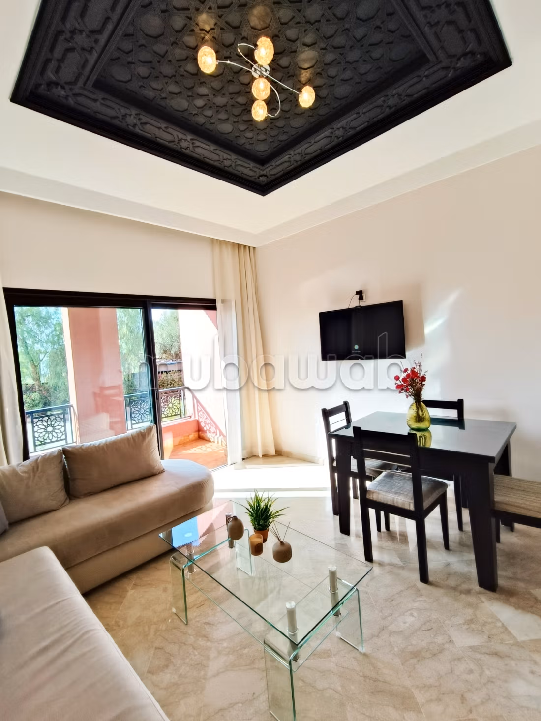 Superbe appartement à louer à Route Casablanca.
Surface totale 90 m².
Meublé — 3