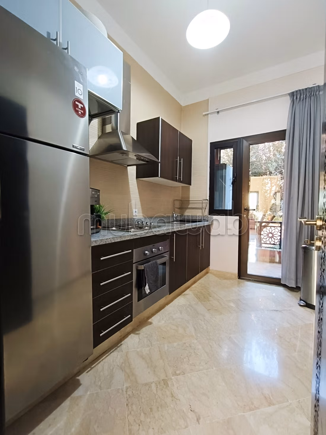 Superbe appartement à louer à Route Casablanca.
Surface totale 90 m².
Meublé — 6
