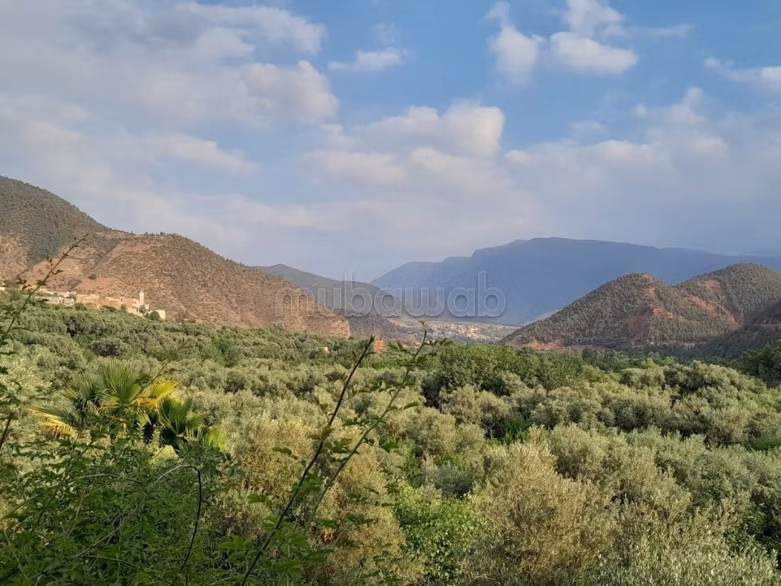 Hermosa villa en venta en Ouirgane. Superficie total de 690 m². Amueblada