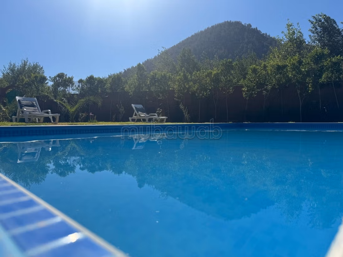 Hermosa villa en venta en Ouirgane. Superficie total de 690 m². Amueblada