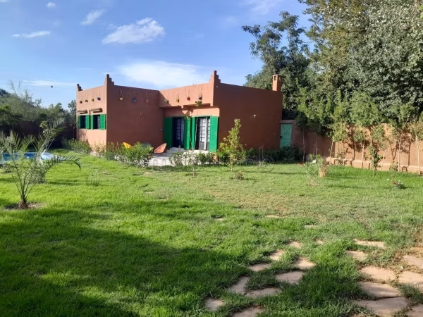 Magnifique villa à vendre à Ouirgane. superficie totale de 690 m². Meublé