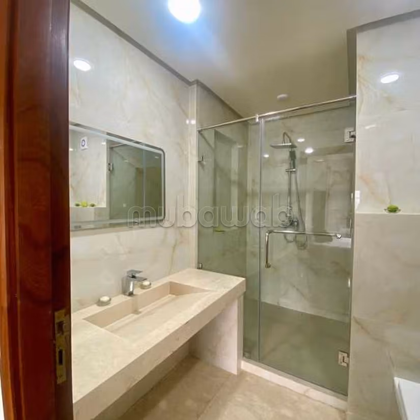 Appartamento in Affitto di 161.0 m² a Casablanca, La Gironde