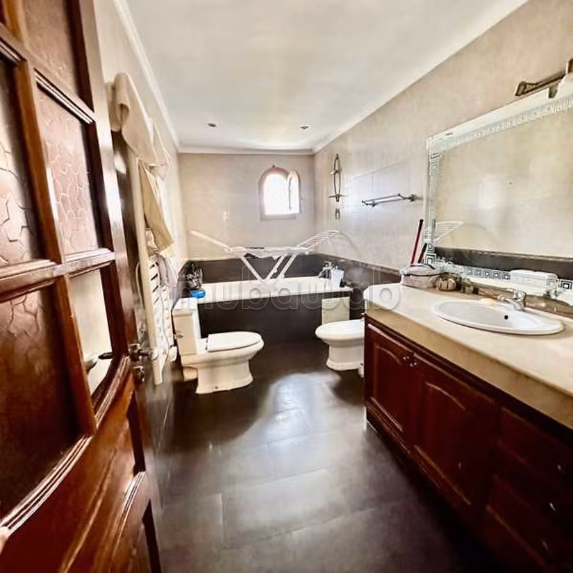 Villa en Venta de 629.0 m² en Casablanca, Sidi Maarouf