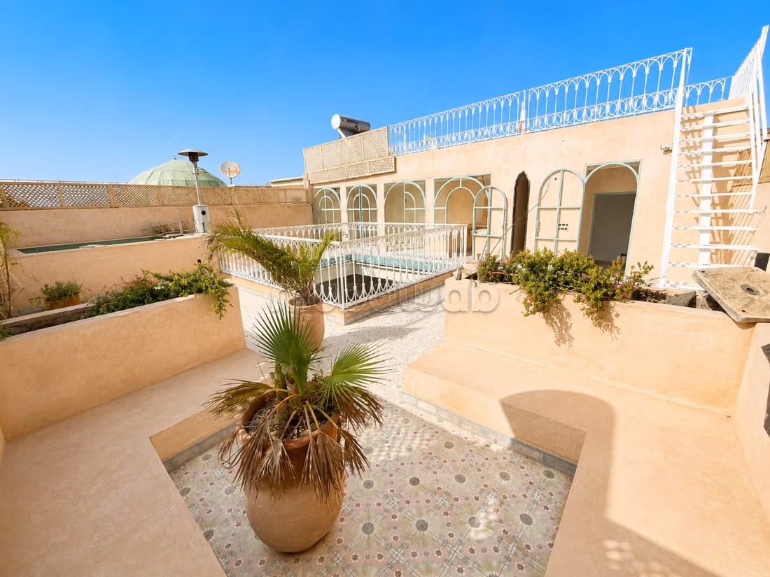 Riad 7 Chambres à 200 m de la Place avec Piscine Rooftop