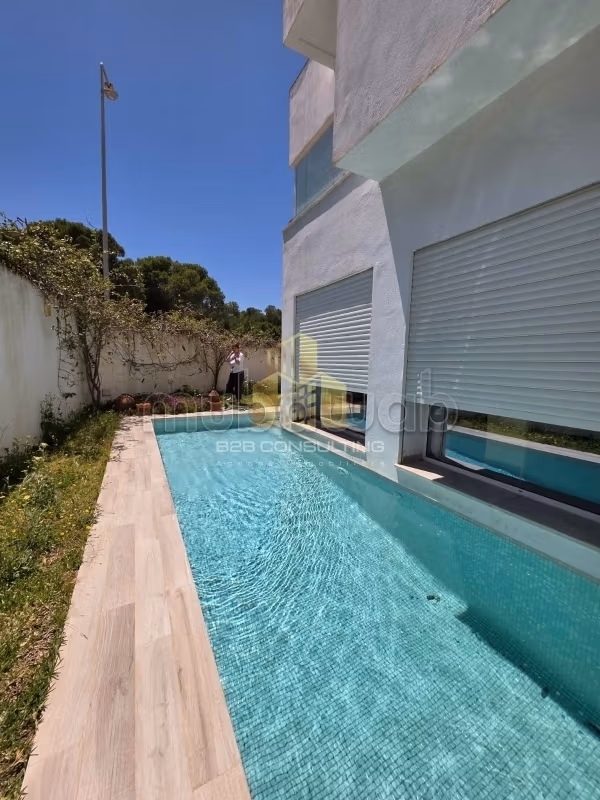 Affitto di una villa con 4 camere a Gammarth