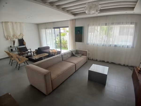 Un magnifique duplex meublé à louer