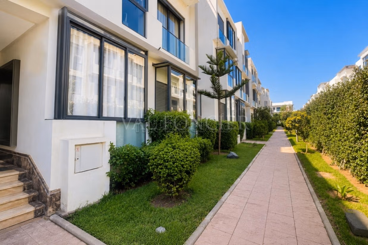 Appartement moderne 3 chambres avec terrasse à vendre à Dar Bouazza