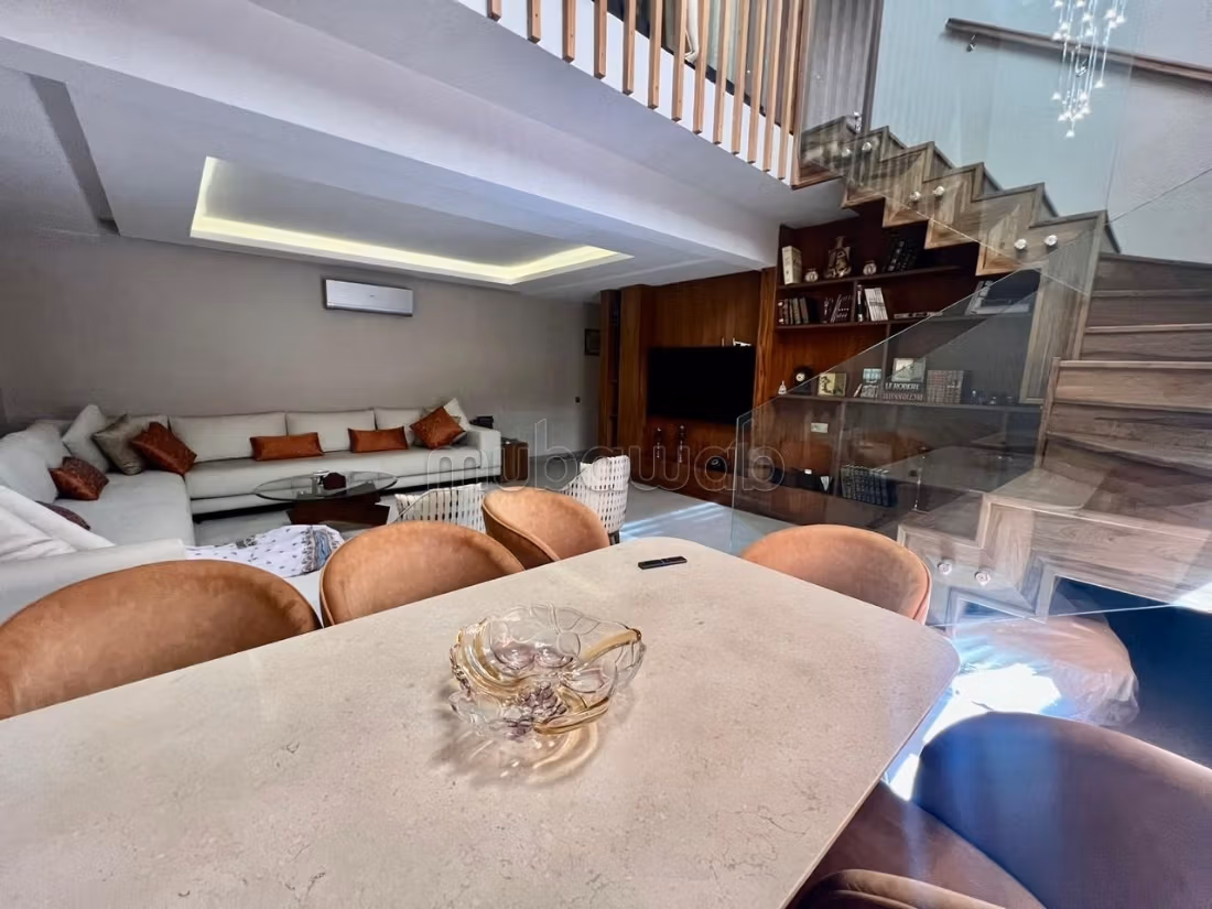 Duplex à vendre 139 m² Av El Khattabi — 2