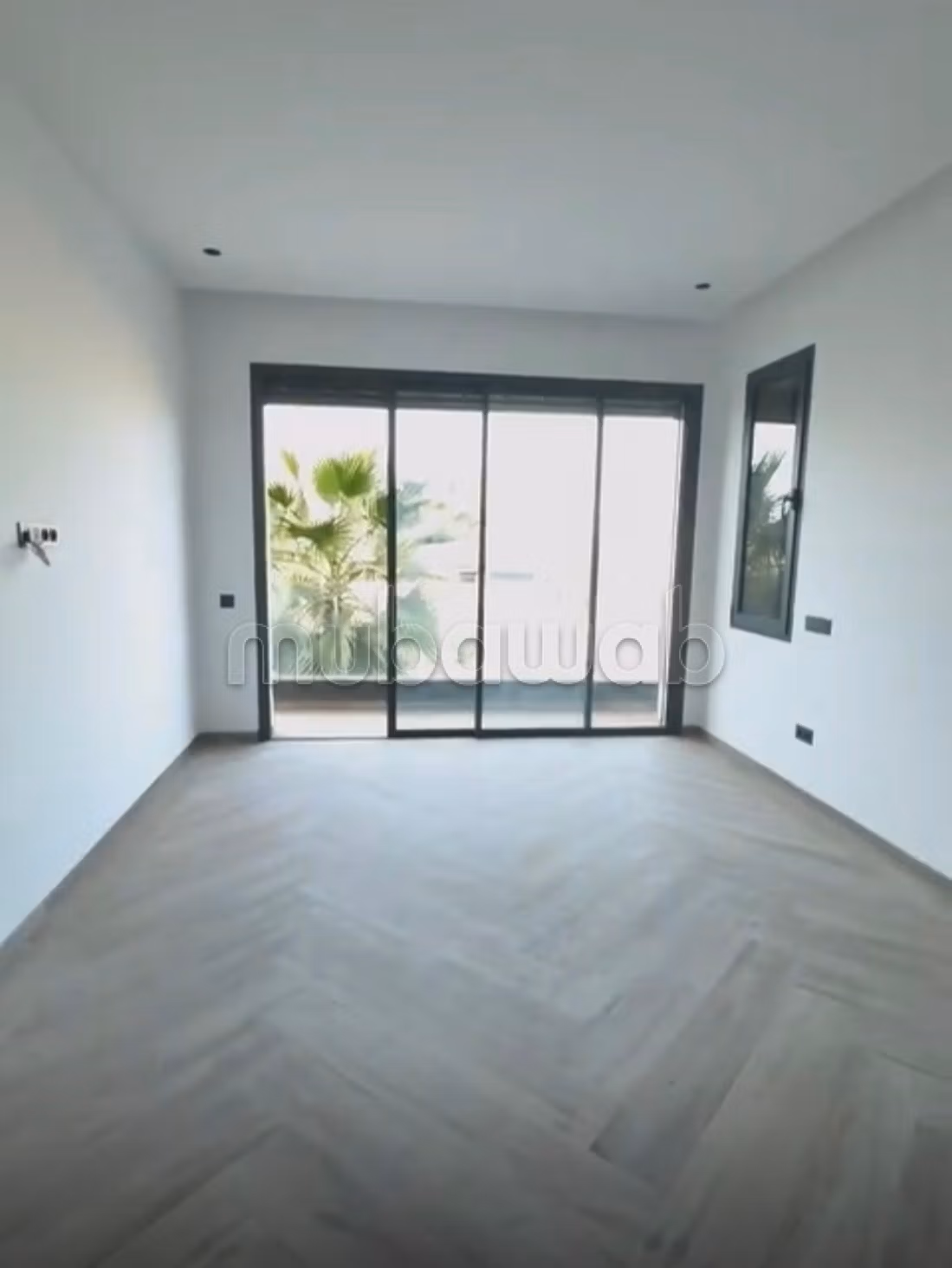 Prix sacrifier Villa standing à vendre à Route Amizmiz.
Surface totale 520 m²