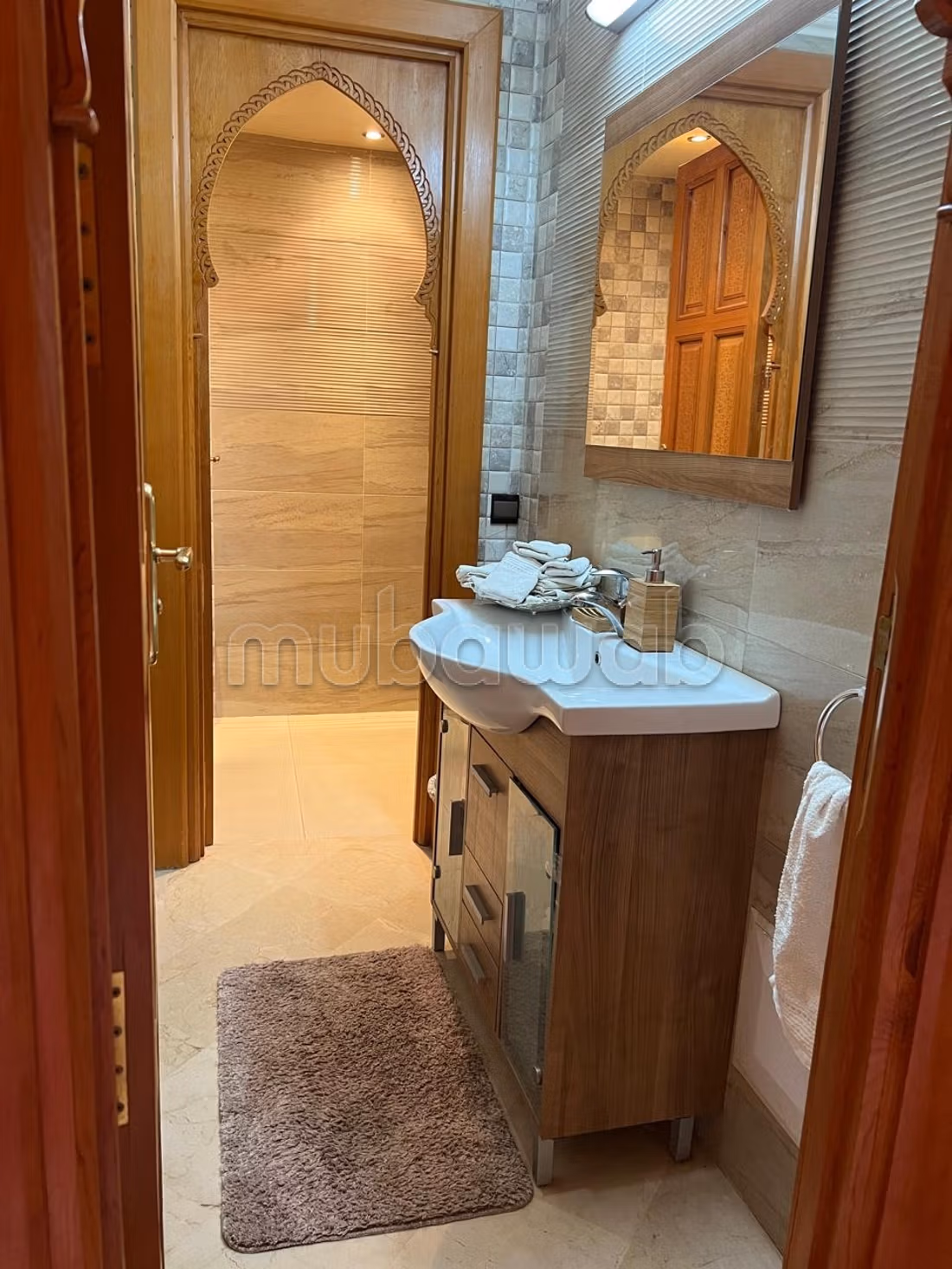 Magnifica Villa con Giardino e Piscina a Targa