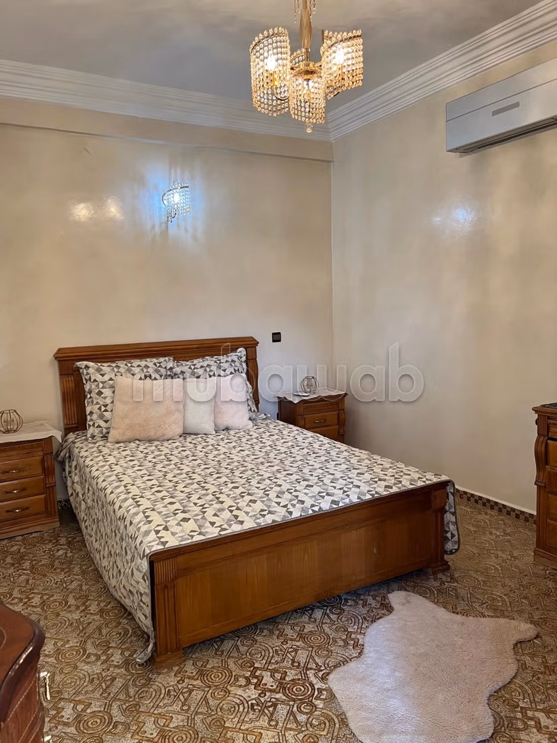 Magnifica Villa con Giardino e Piscina a Targa