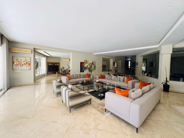 Villa anfa à vendre 
habitable dans l'immédiat