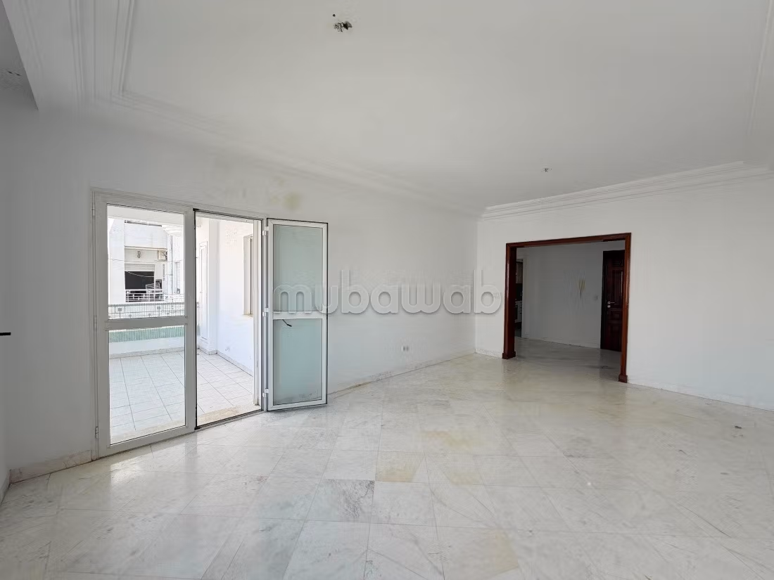 In vendita un appartamento in S4 ad Aouina