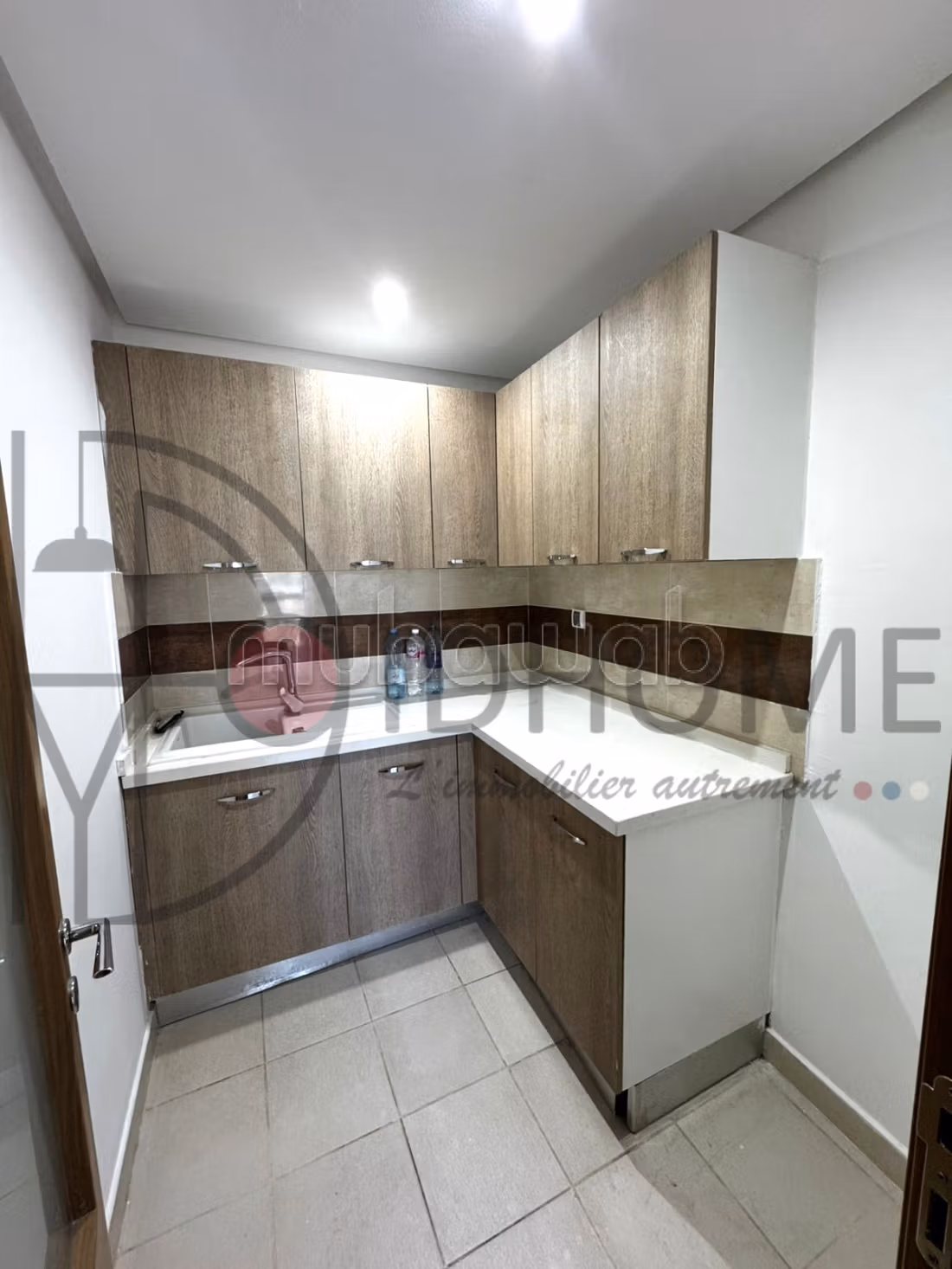 A louer bureau lumineux de 110 m² au CUN