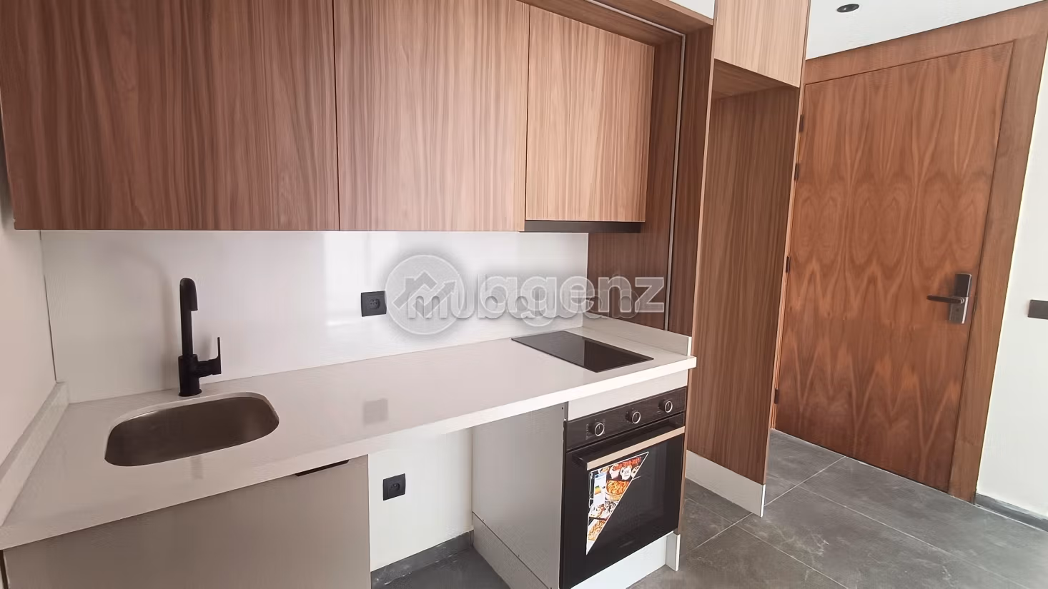 Studio à louer 72 m² Hermitage Casablanca — 3