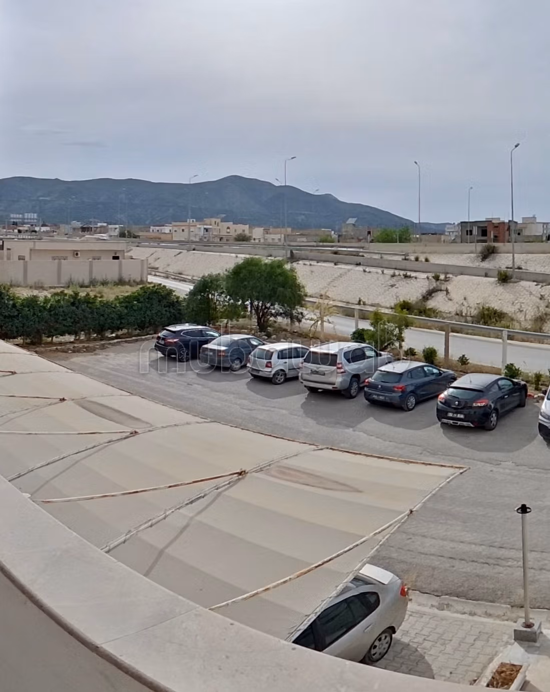 Appartamento a V con vista montagna e vicino al mare
