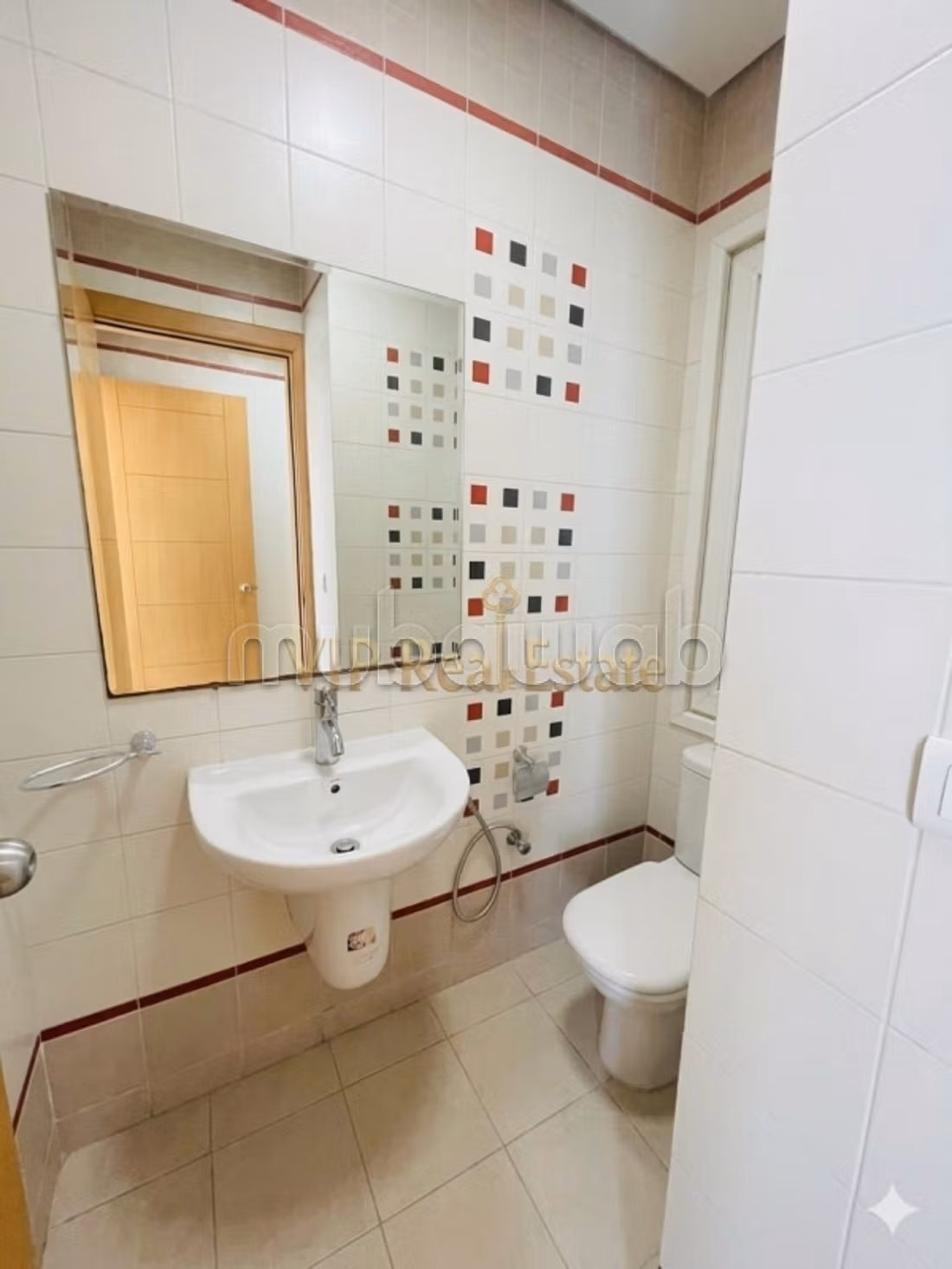For rent High standard office H1 Lac 2