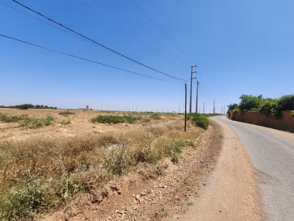 For sale – exceptional titled land of 46,738 m² on the Ourika road – Marrakech