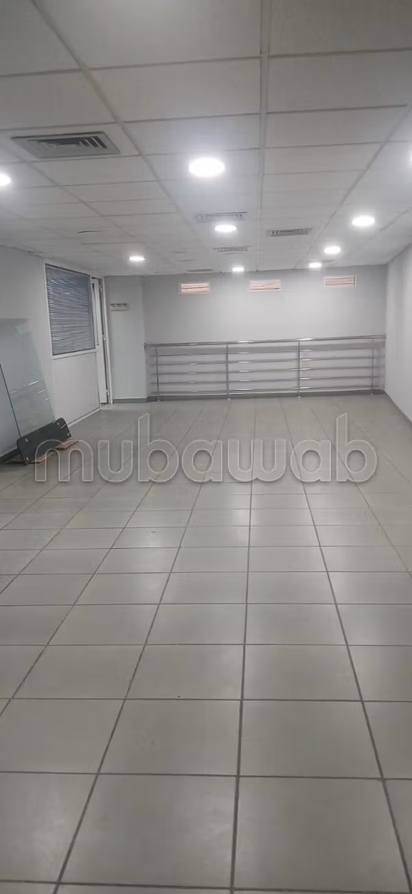 A louer local commercial 280m2 Valfleury