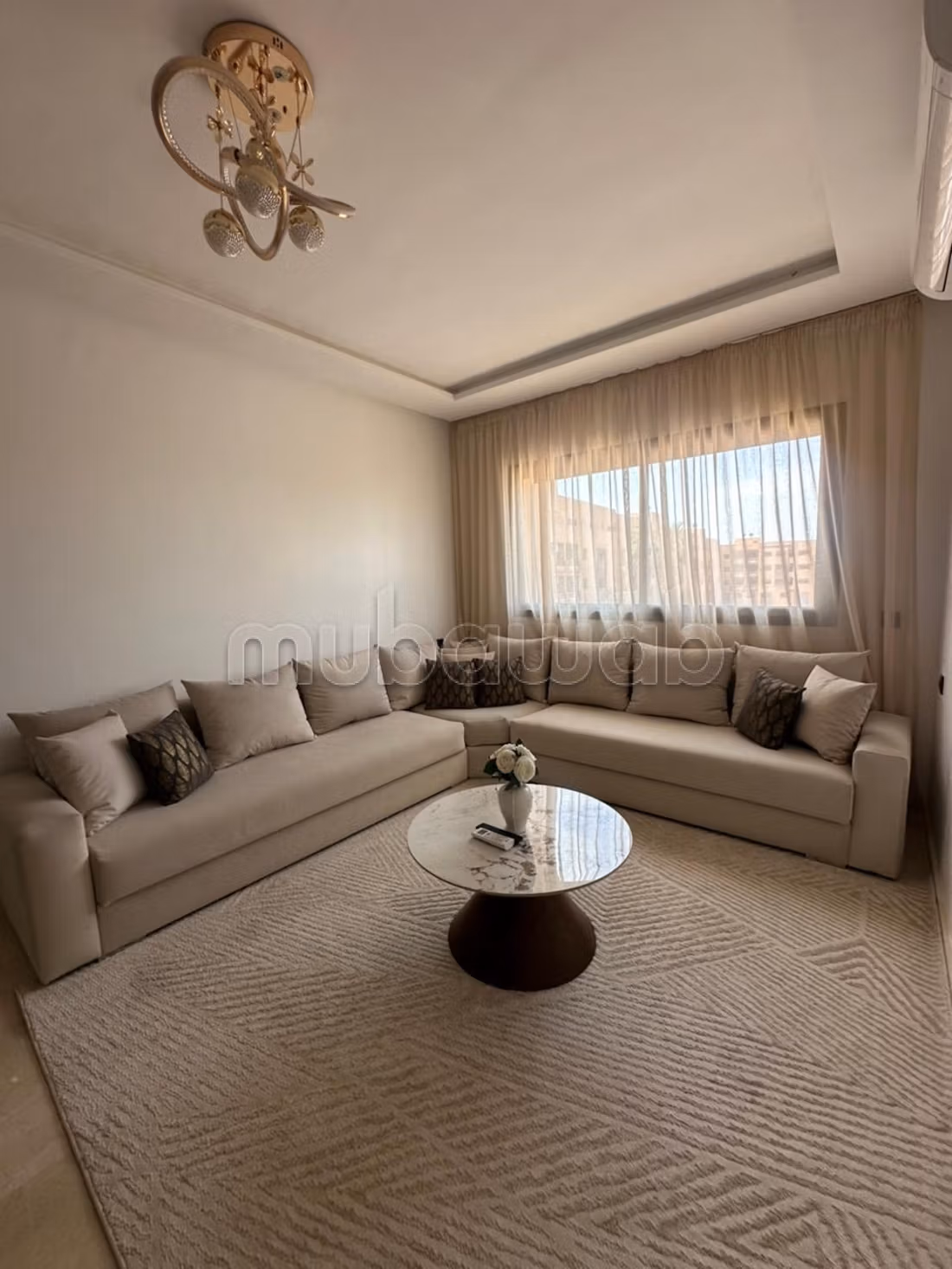 Appartement en location à Samlalia. 
Surface totale 87 m². 
Meublé