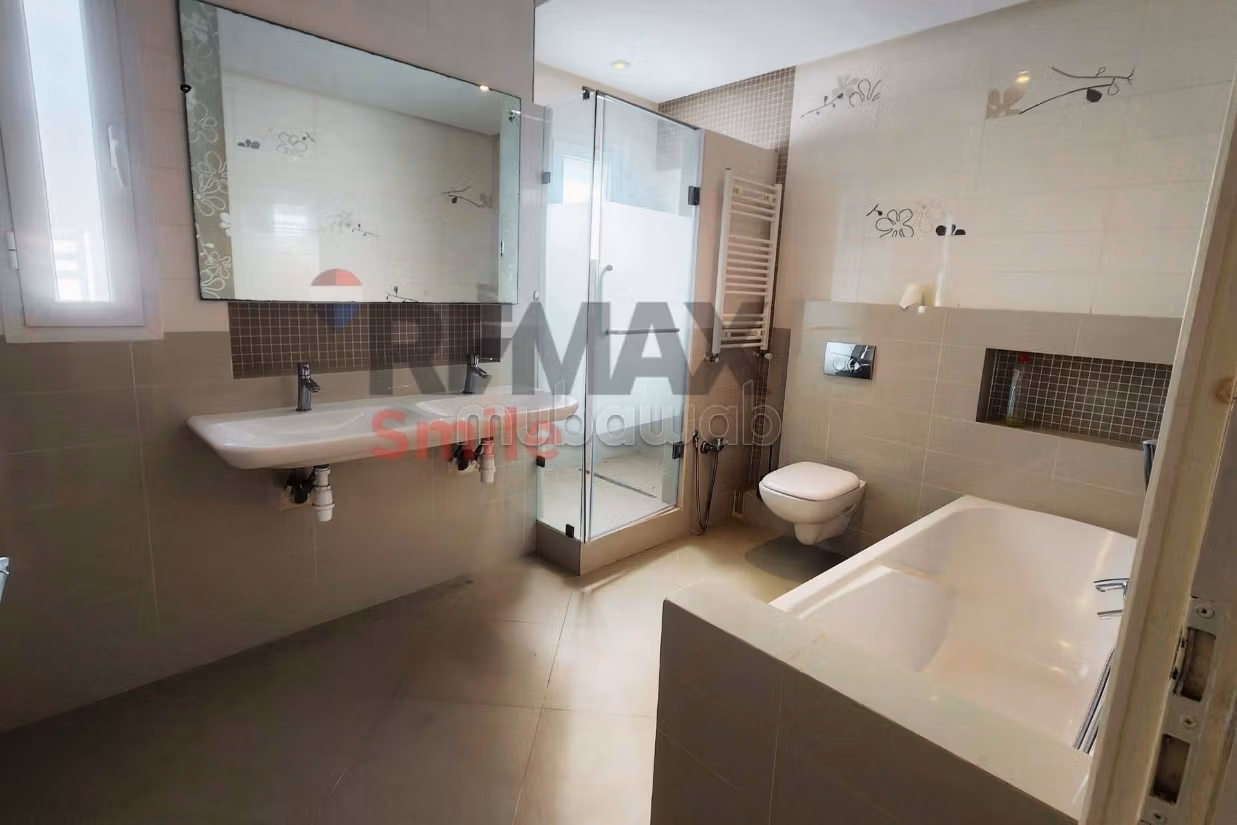 Villa Bureautique 242 m² – Lac 2 Proche MSB
